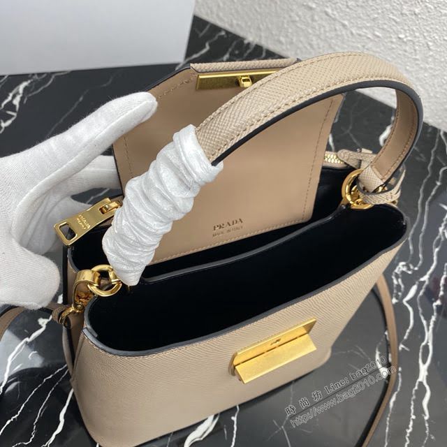prada女包 普拉達2020專櫃爆款 1BN012 Prada十字紋牛皮肩背女包 Prada手提水桶包  pyd2339